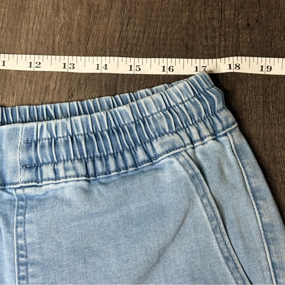 Drawstring Elastic Waist Jean Shorts - Picture 8 of 10